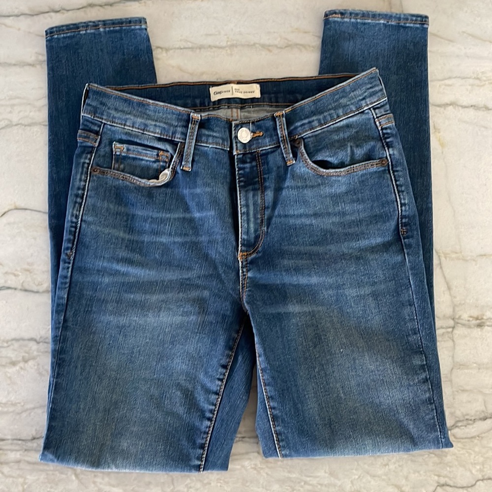 GAP True Skinny Jeans